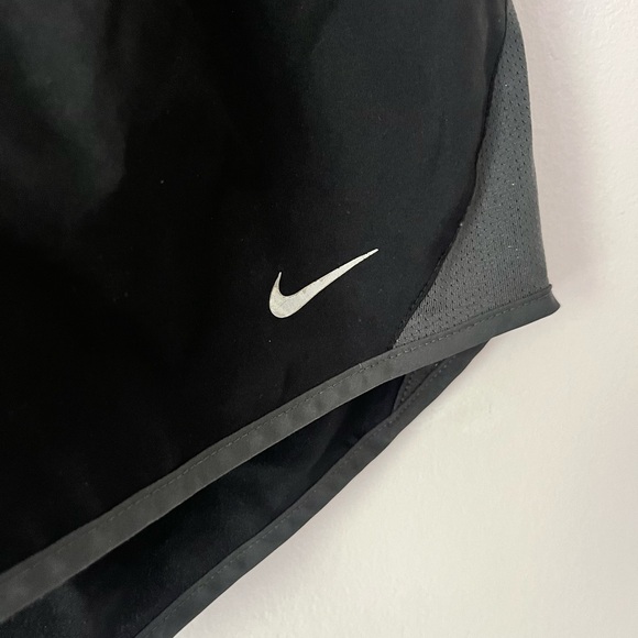 Nike Running Shorts - Picture 3 of 6